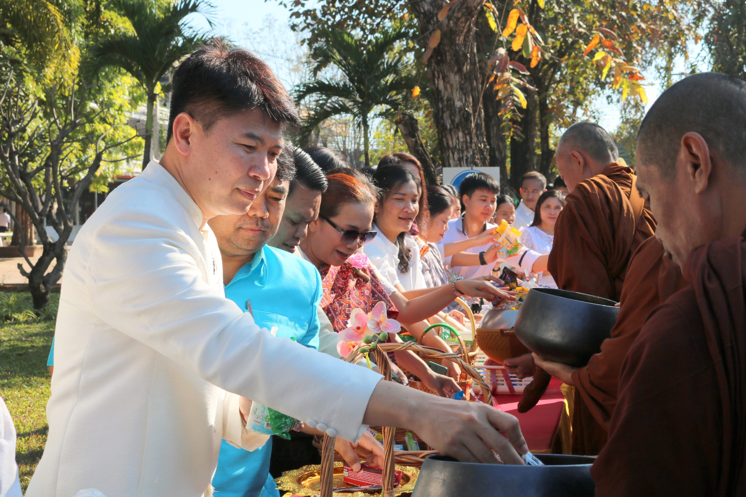 ทำบุญขึ้นปีใหม่